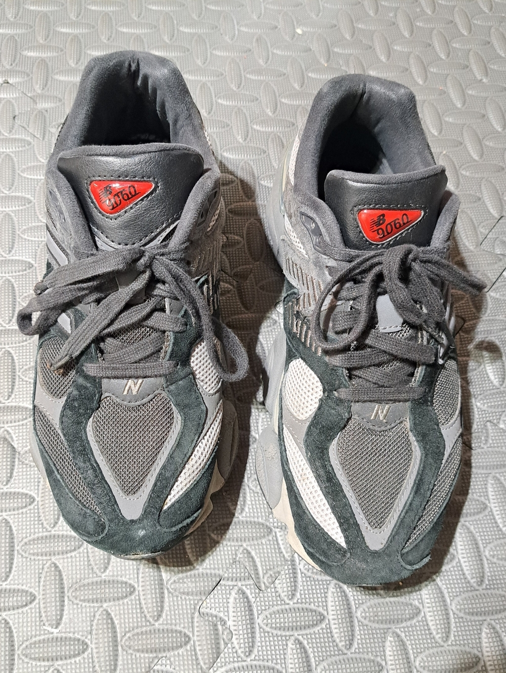 New Balance 9060